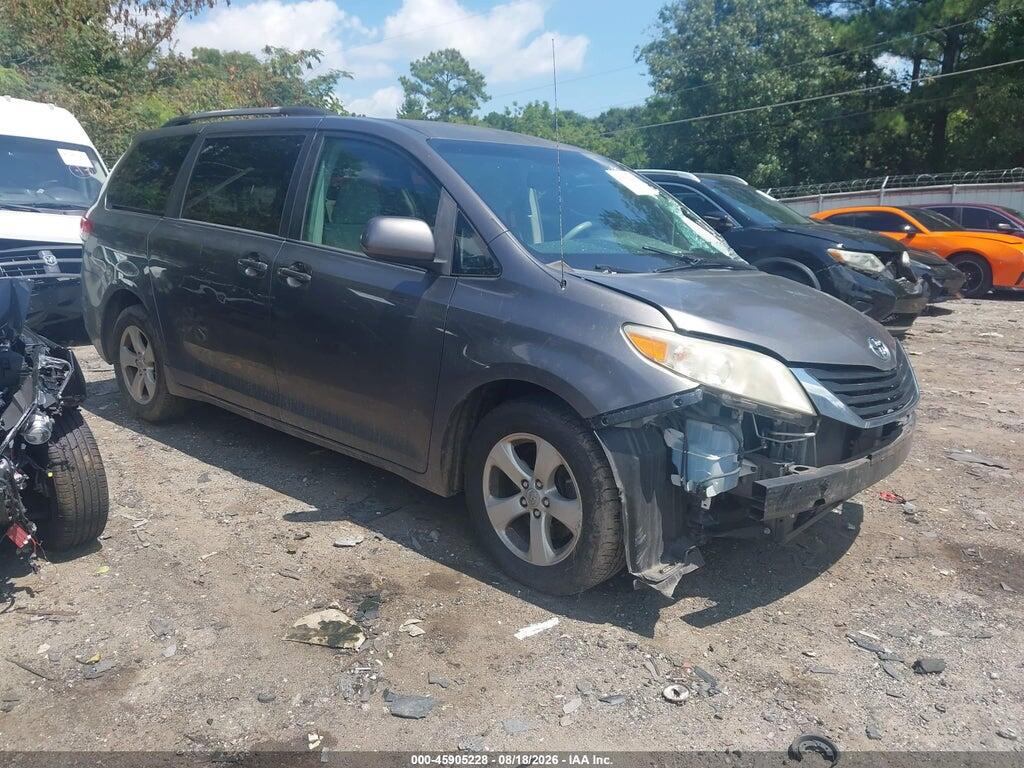 5TDKK3DC8BS143450 2011 TOYOTA SIENNA photo no. 1