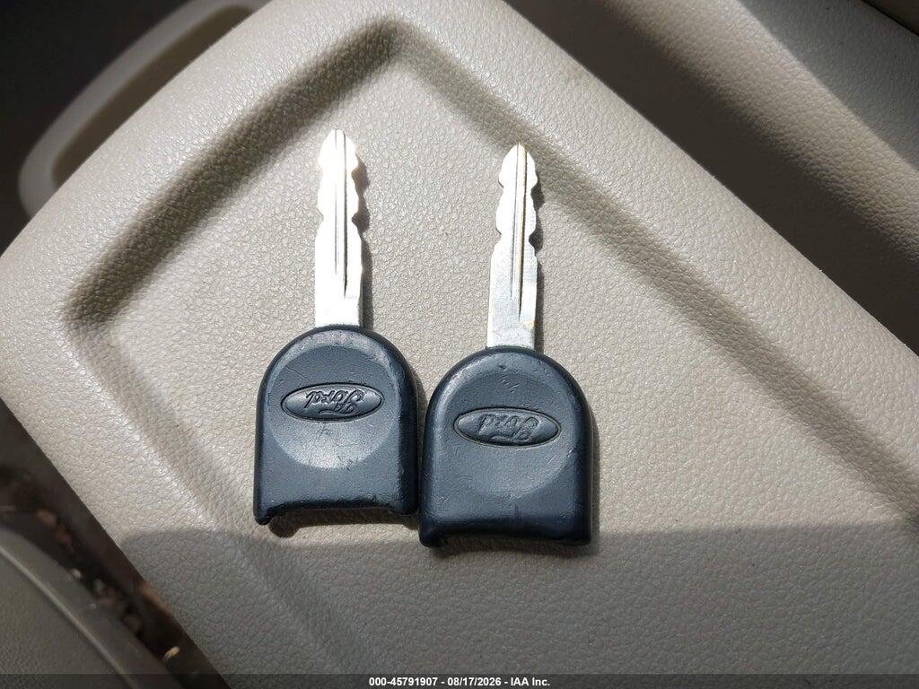 2FMDA58254BA10850 2004 FORD FREESTAR photo no. 11
