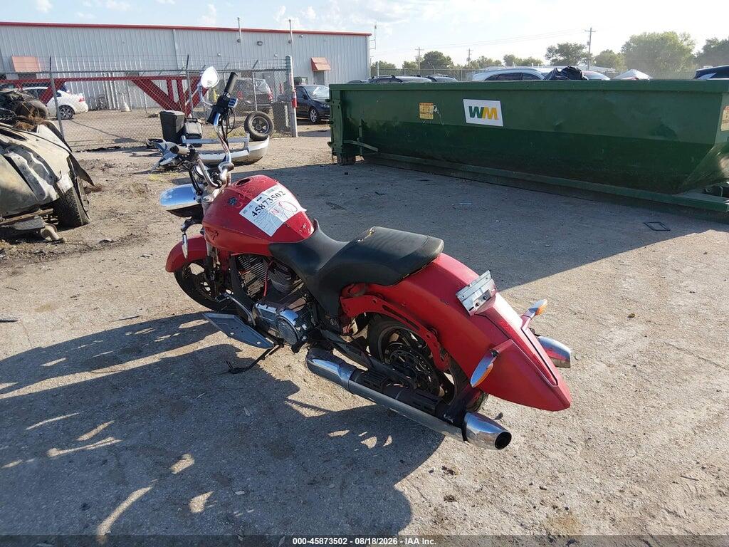 5VPEB36D1A3003387 2010 VICTORY MOTORCYCLES CROSS ROADS photo no. 3