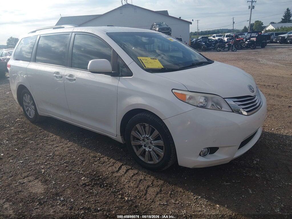 5TDDK3DC8BS023947 2011 TOYOTA SIENNA photo no. 1