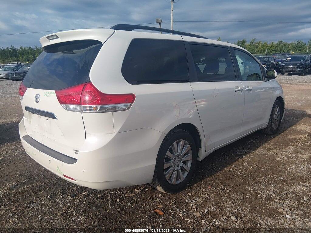 5TDDK3DC8BS023947 2011 TOYOTA SIENNA photo no. 4