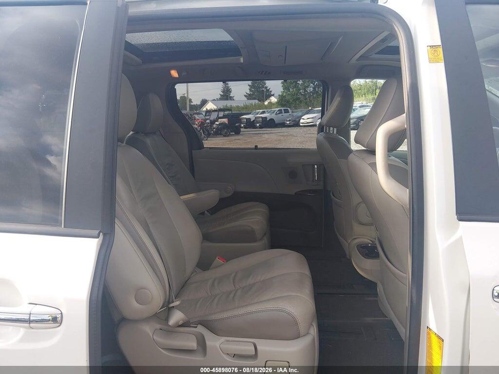5TDDK3DC8BS023947 2011 TOYOTA SIENNA photo no. 8