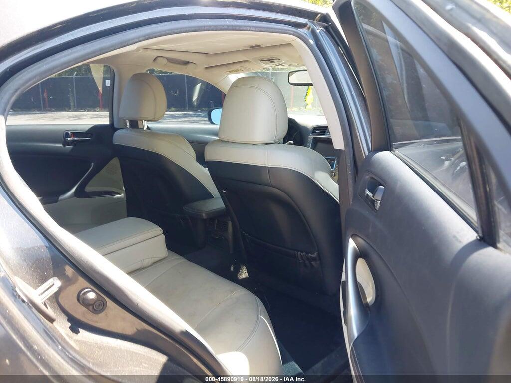 JTHBF5C29B5131191 2011 LEXUS IS 250 photo no. 8