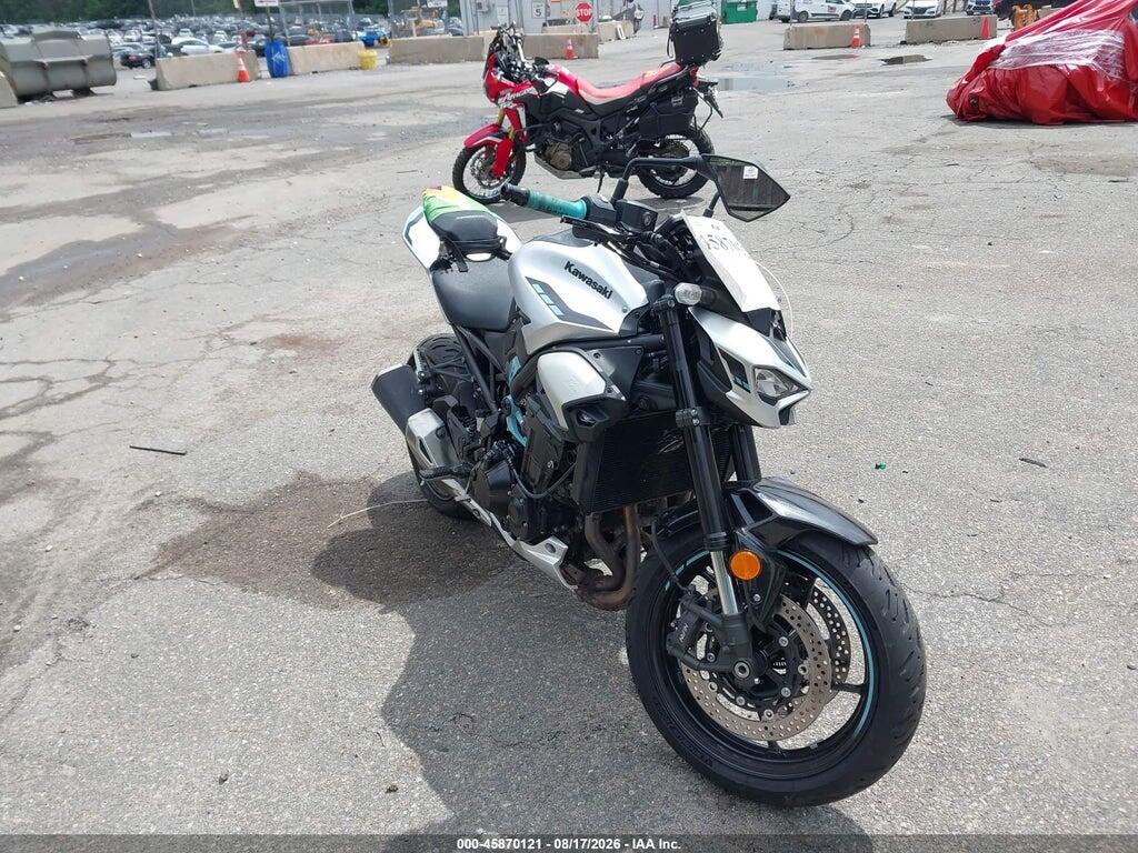 2025 KAWASAKI ZR900 ML5ZRDS16SDA01981