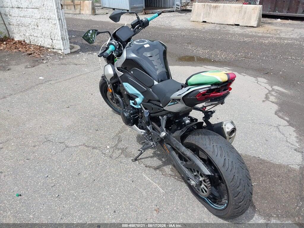 ML5ZRDS16SDA01981 2025 KAWASAKI ZR900 photo no. 3