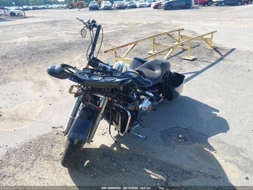 1HD1KB4157Y688892 2007 HARLEY-DAVIDSON FLHX photo no. 2