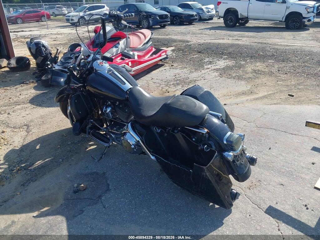 1HD1KB4157Y688892 2007 HARLEY-DAVIDSON FLHX photo no. 3