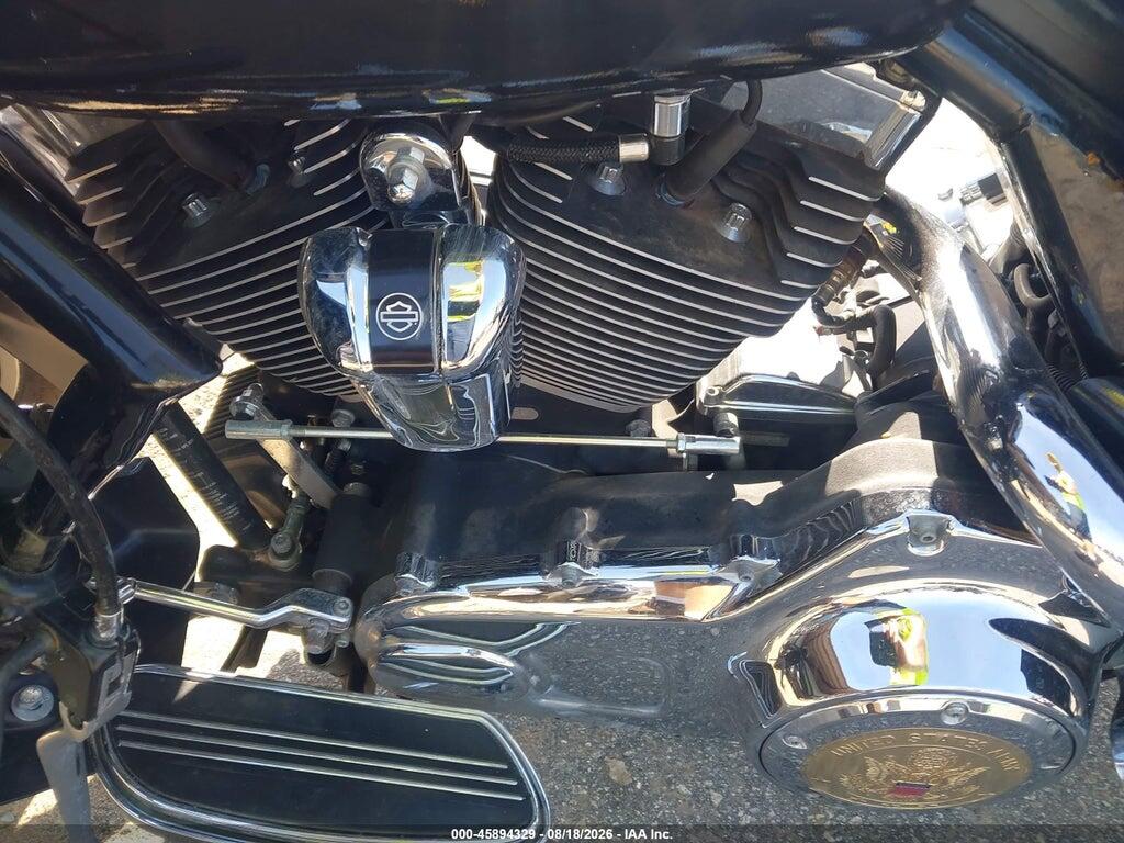 1HD1KB4157Y688892 2007 HARLEY-DAVIDSON FLHX photo no. 9