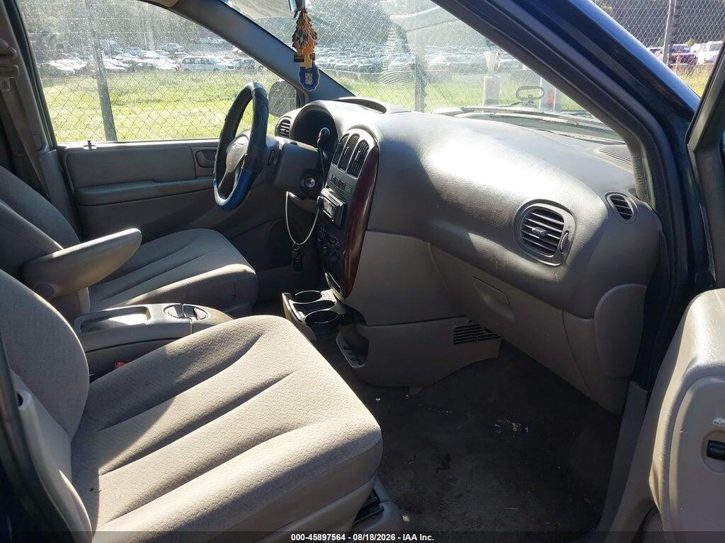 2C8GP74L63R114813 2003 CHRYSLER TOWN & COUNTRY photo no. 5