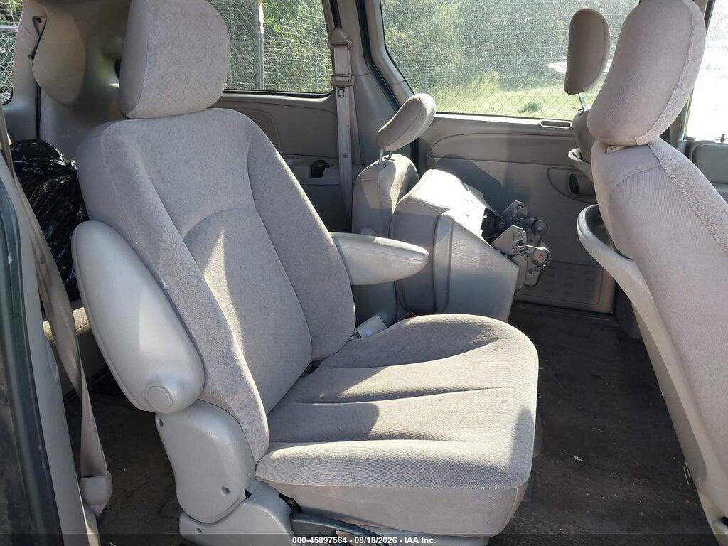 2C8GP74L63R114813 2003 CHRYSLER TOWN & COUNTRY photo no. 8