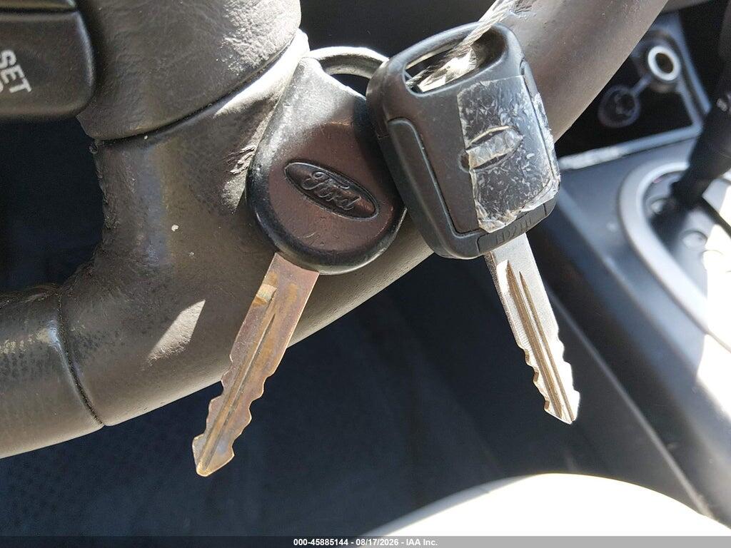 1FMYU93195KC80332 2005 FORD ESCAPE photo no. 11
