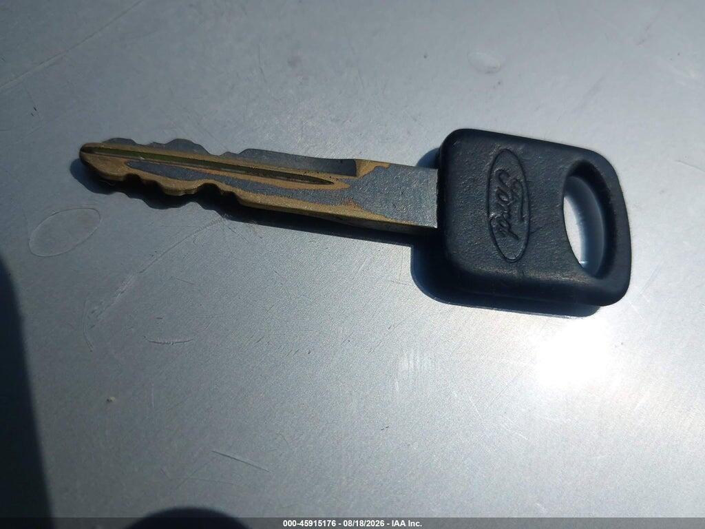 1FTNW21F0YEC04363 2000 FORD F-250 photo no. 11