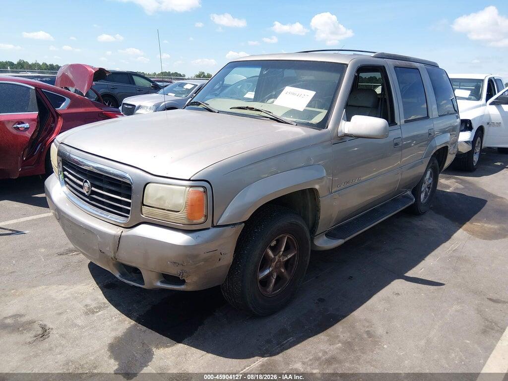 1GYEK63R2YR227091 2000 CADILLAC ESCALADE photo no. 2