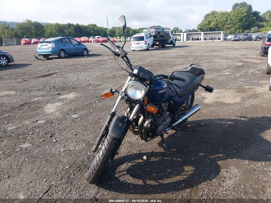 JYA5G2003CA103887 1982 YAMAHA XJ750 photo no. 2