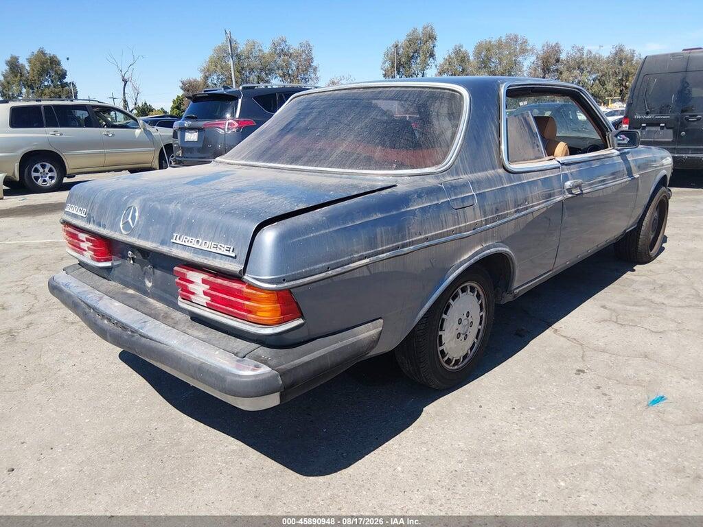 WDBAB53A9EA043655 1984 MERCEDES-BENZ 300 photo no. 4