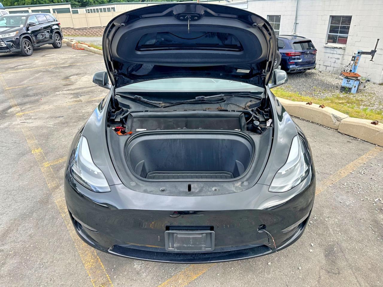 2024 TESLA MODEL Y — Фото 5 из 11