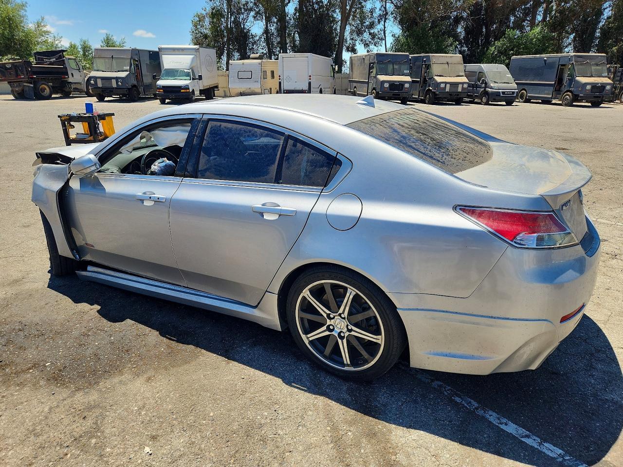 2012 ACURA TL — Фото 2 из 13