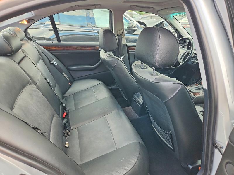 2004 BMW 330 XI — Фото 10 из 15