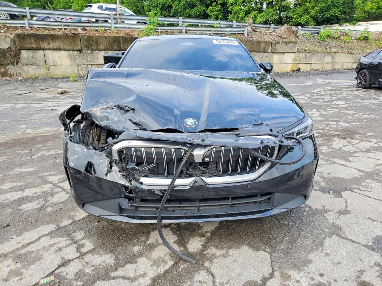 2024 BMW 530 XI — Фото 5 из 12