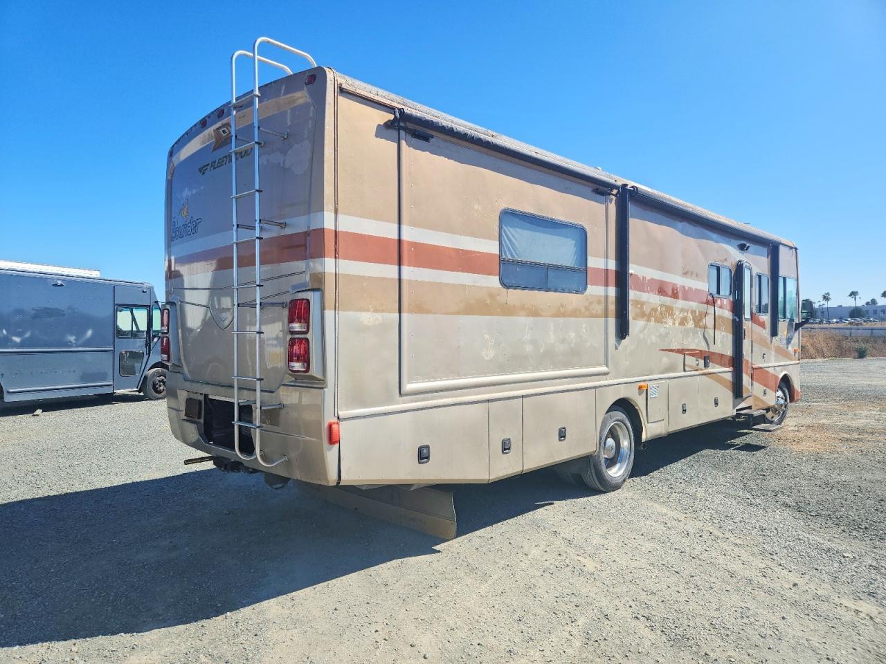 2008 FLEETWOOD BOUNDER RV — Фото 4 из 10