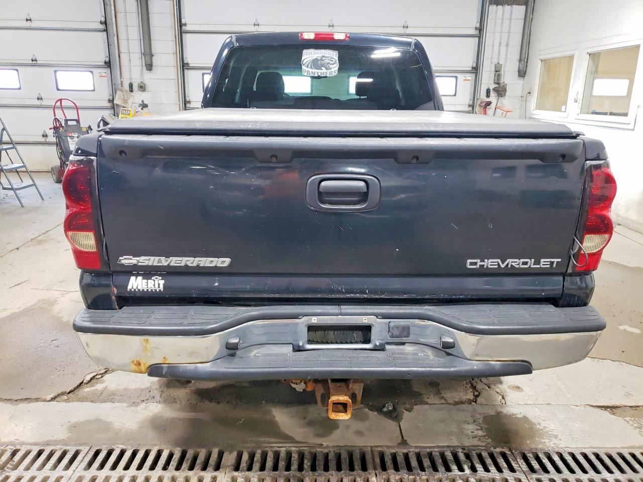 2004 CHEVROLET SILVERADO K2500 — Фото 6 из 12