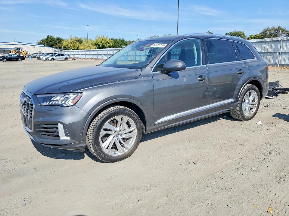 2020 AUDI Q7 WA1LXAF77LD003553