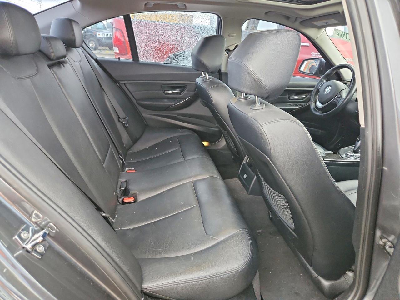 2012 BMW 328 I — Фото 10 из 12