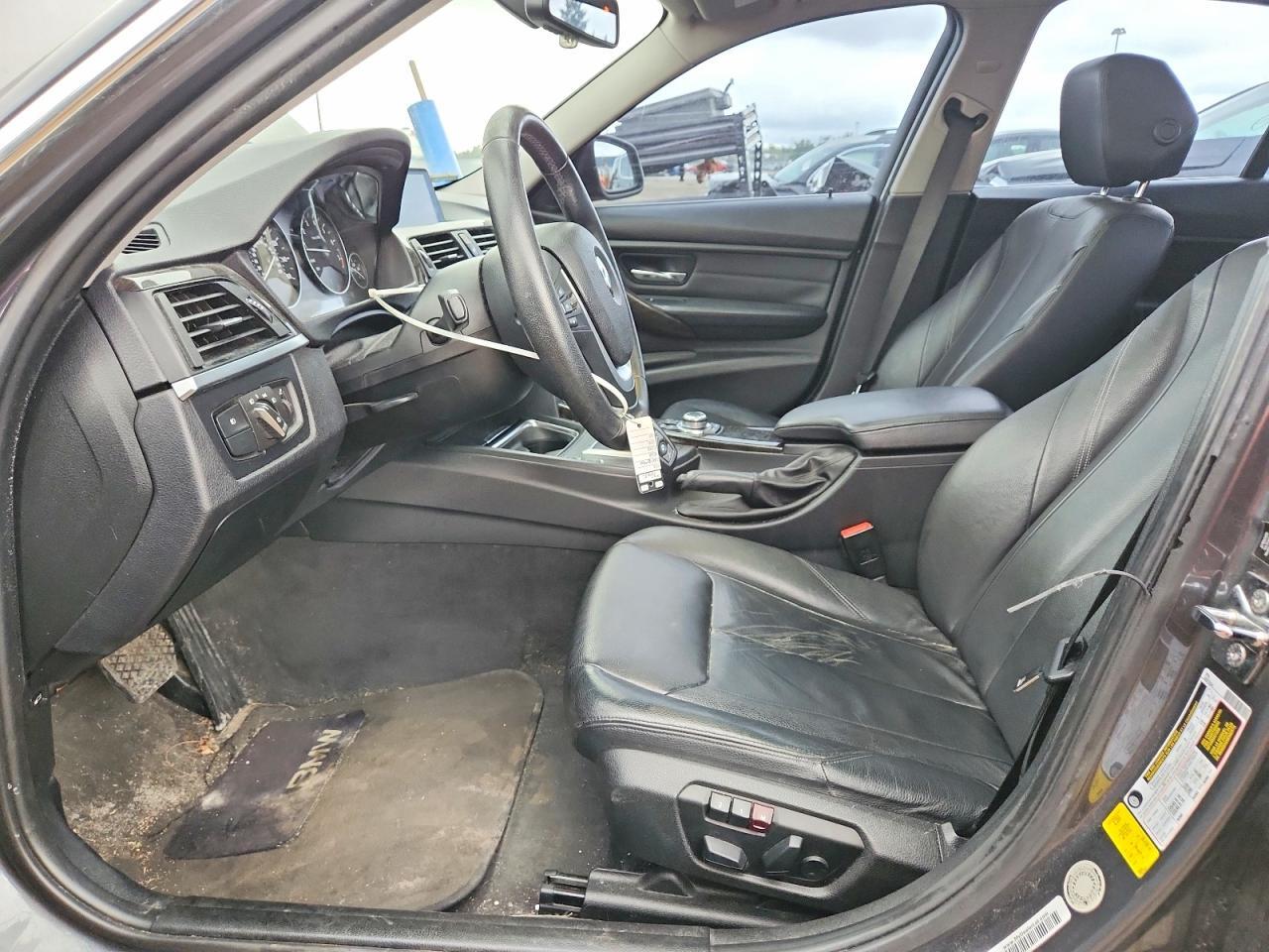 2012 BMW 328 I — Фото 7 из 12