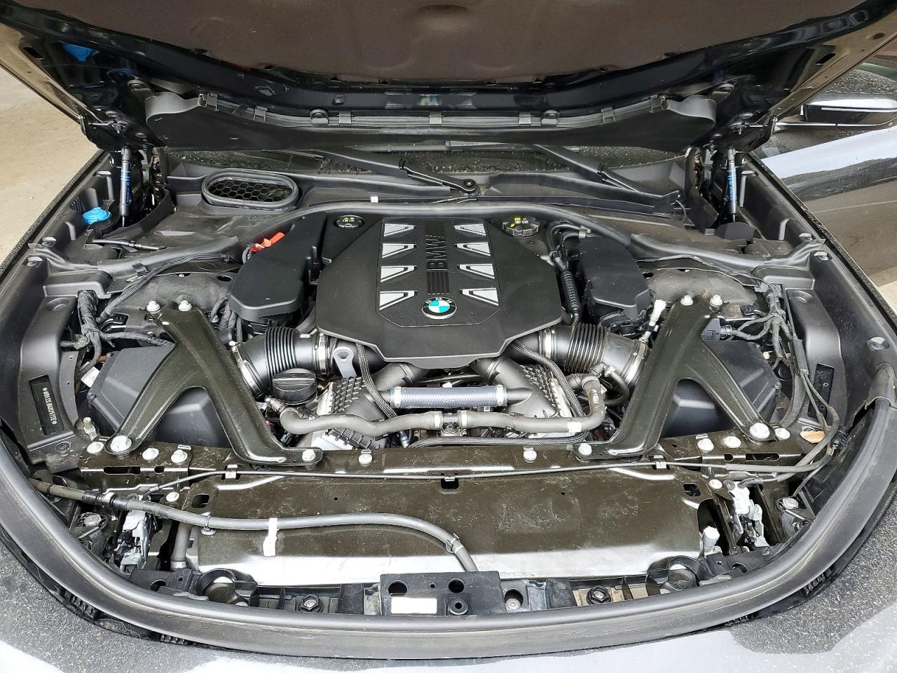 2024 BMW 760 XI — Фото 11 из 12