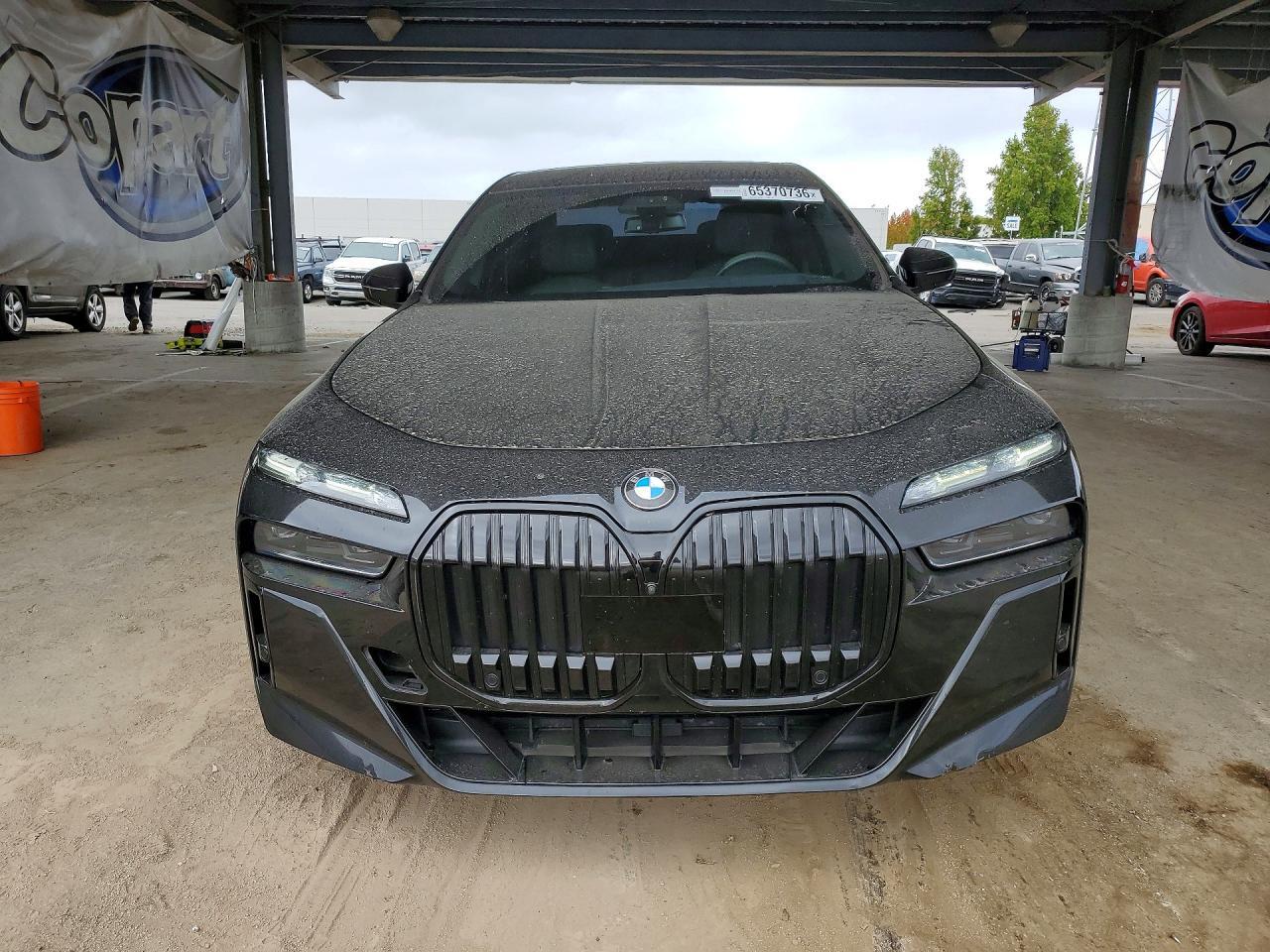 2024 BMW 760 XI — Фото 5 из 12
