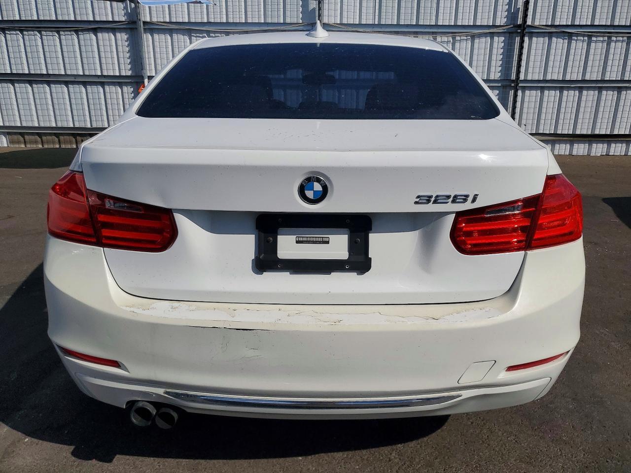 2012 BMW 328 I — Фото 6 из 12
