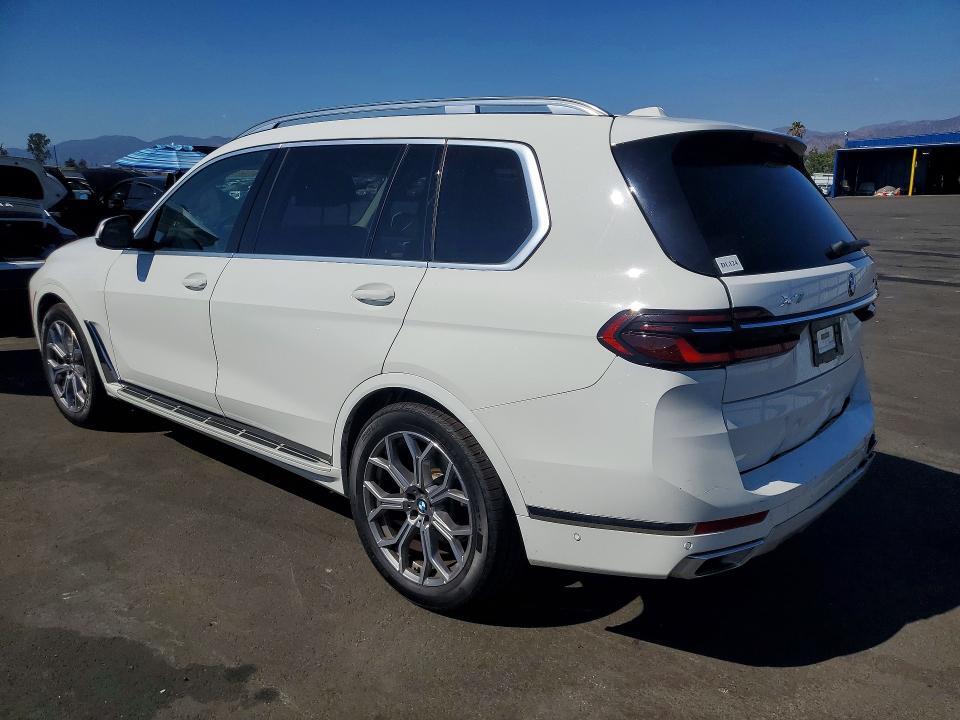 2024 BMW X7 XDRIVE40I — Фото 2 из 13