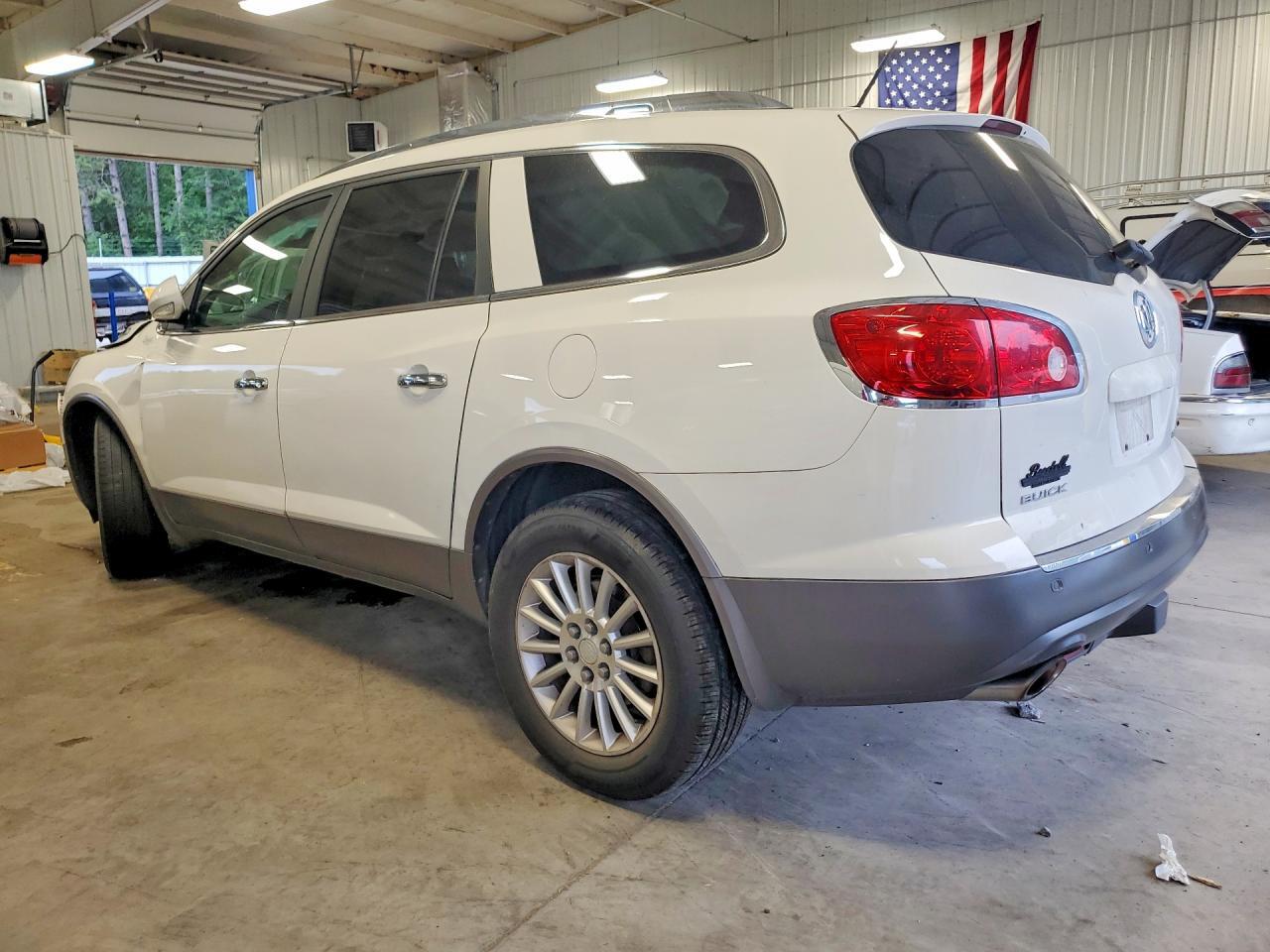 2012 BUICK ENCLAVE — Фото 2 из 13