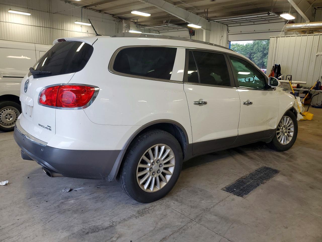 2012 BUICK ENCLAVE — Фото 3 из 13