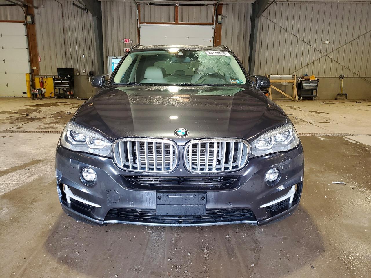 2016 BMW X5 XDR40E — Фото 5 из 13