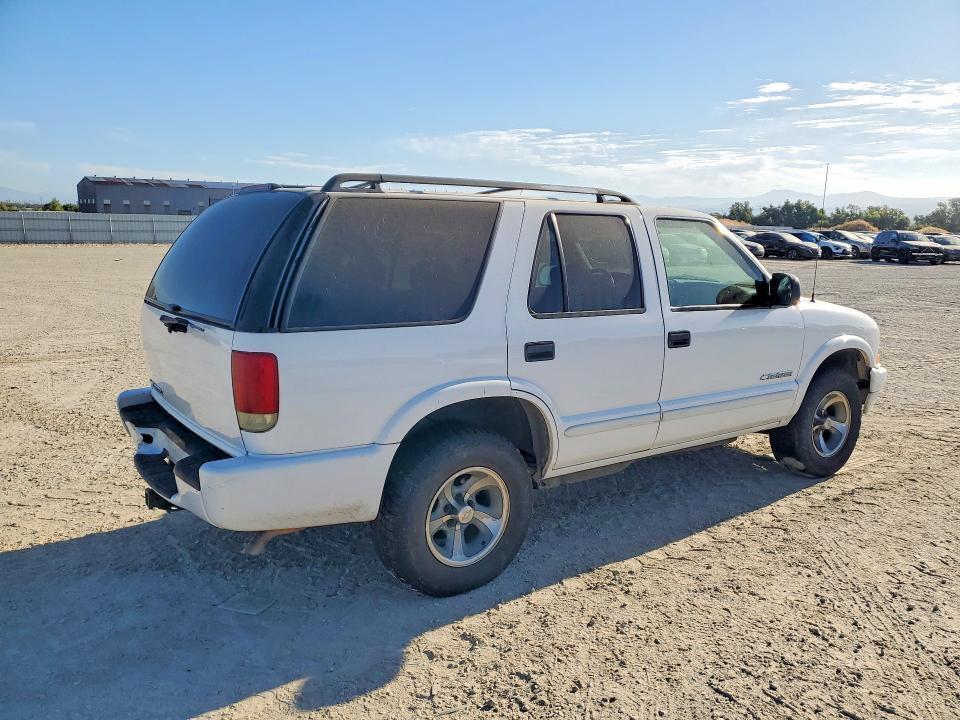 1GNCS13X54K105222 2004 CHEVROLET BLAZER photo no. 3
