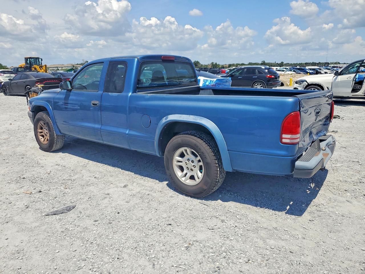 2004 DODGE DAKOTA SXT — Фото 2 из 12