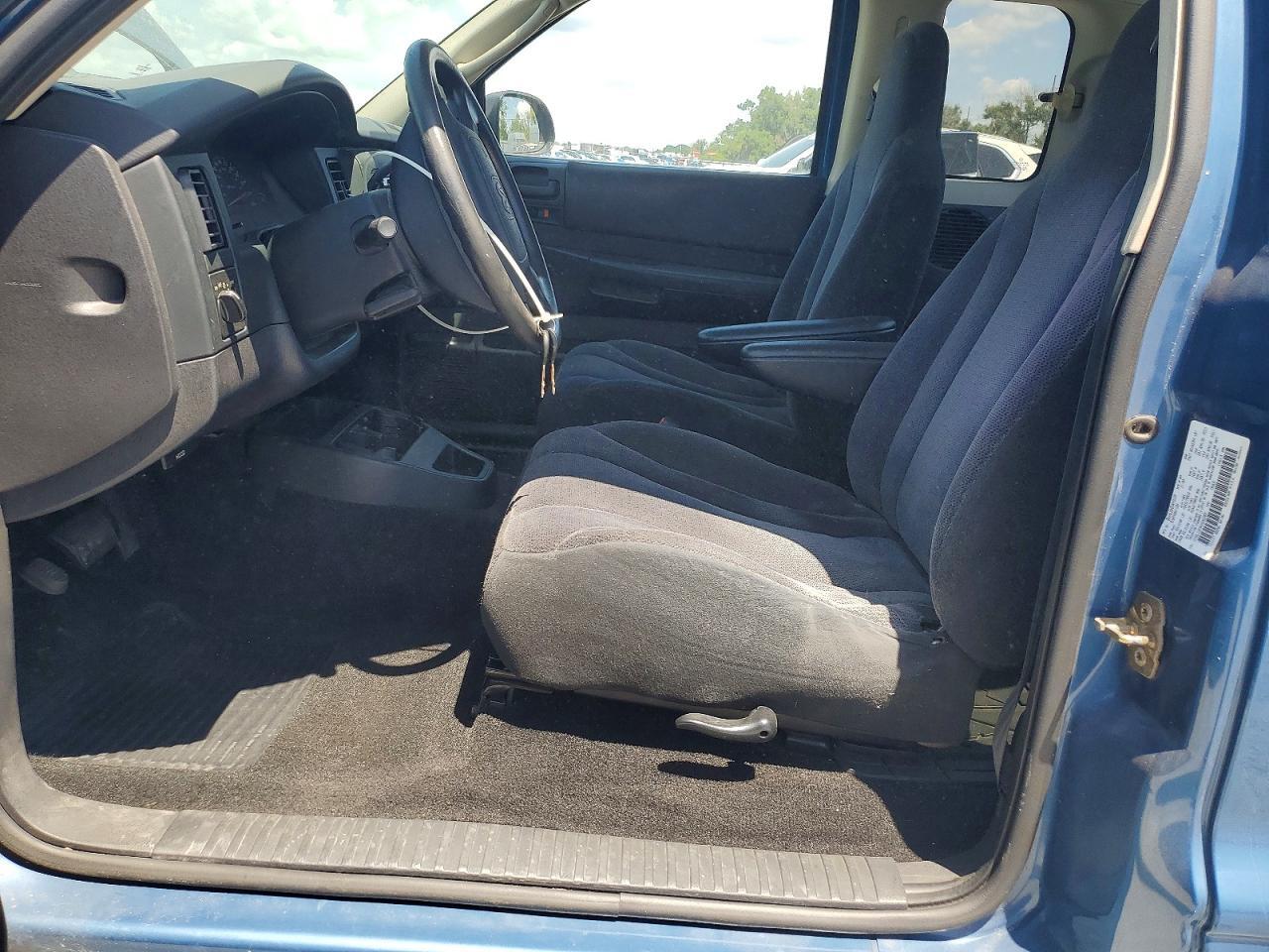 2004 DODGE DAKOTA SXT — Фото 7 из 12