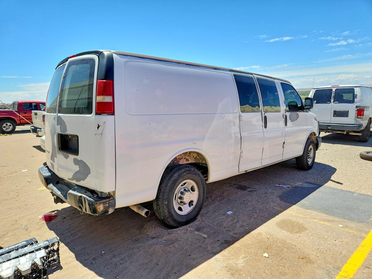 2008 CHEVROLET EXPRESS G2500 — Фото 3 из 13