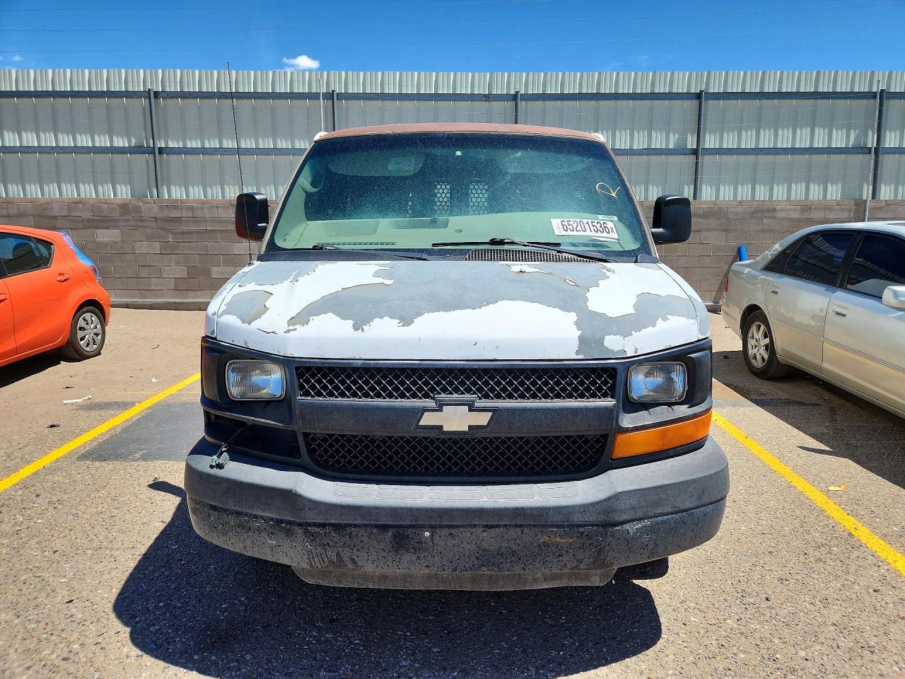 2008 CHEVROLET EXPRESS G2500 — Фото 5 из 13