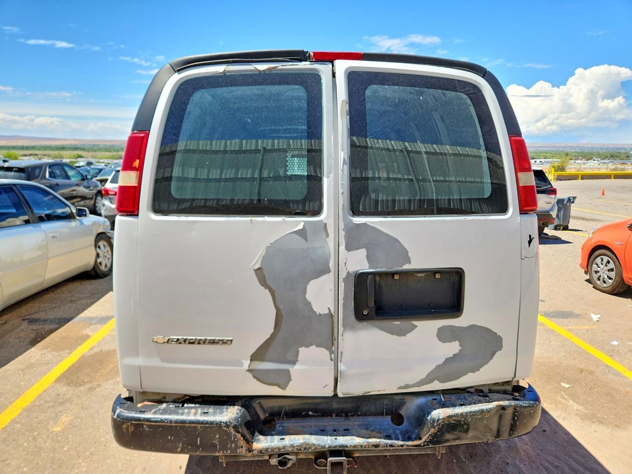 2008 CHEVROLET EXPRESS G2500 — Фото 6 из 13