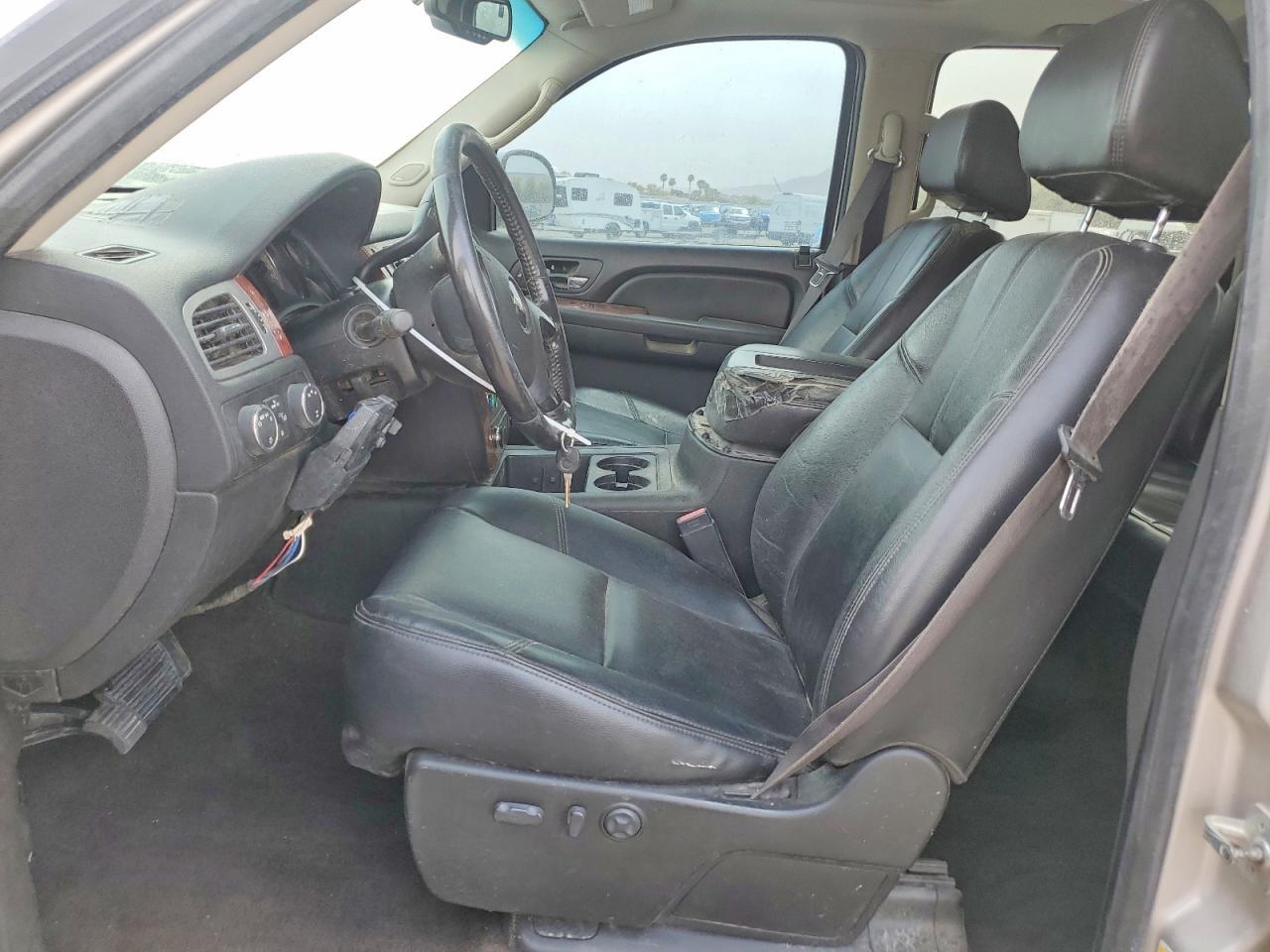 2008 CHEVROLET SILVERADO K2500 HEAVY DUTY — Фото 7 из 12