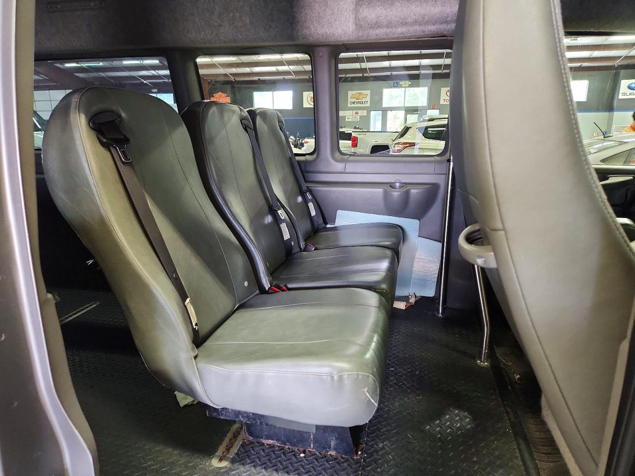 2012 CHEVROLET EXPRESS G3500 LT — Фото 11 из 13