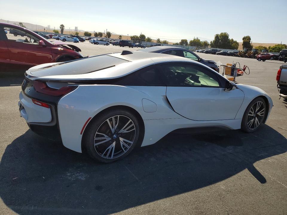 WBY2Z2C58GV675365 2016 BMW I8 photo no. 3