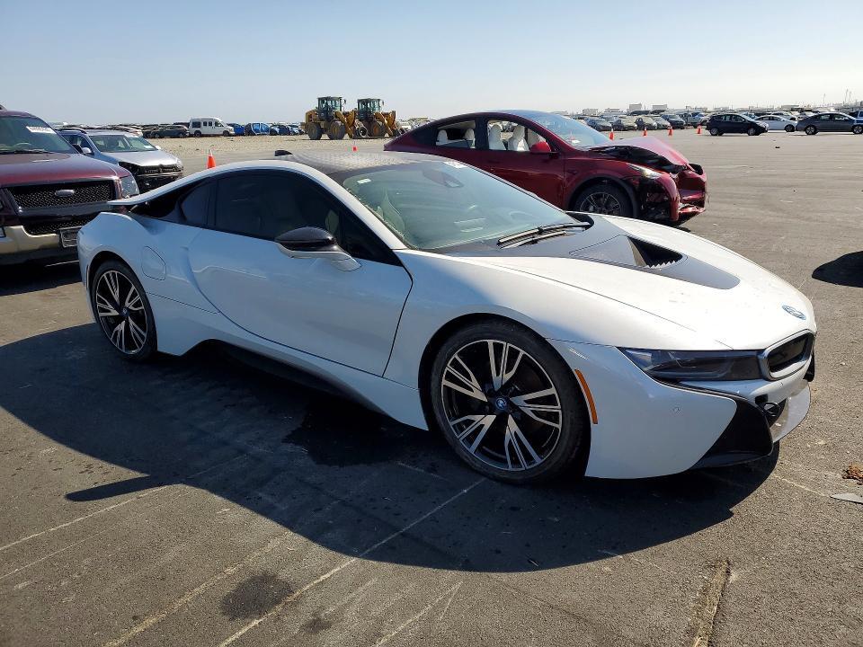 WBY2Z2C58GV675365 2016 BMW I8 photo no. 4