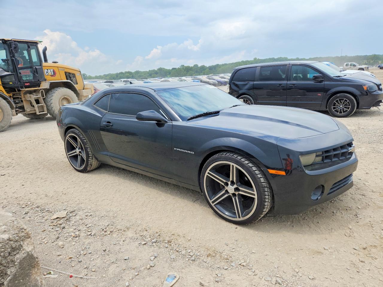 2012 CHEVROLET CAMARO LS — Фото 4 из 12