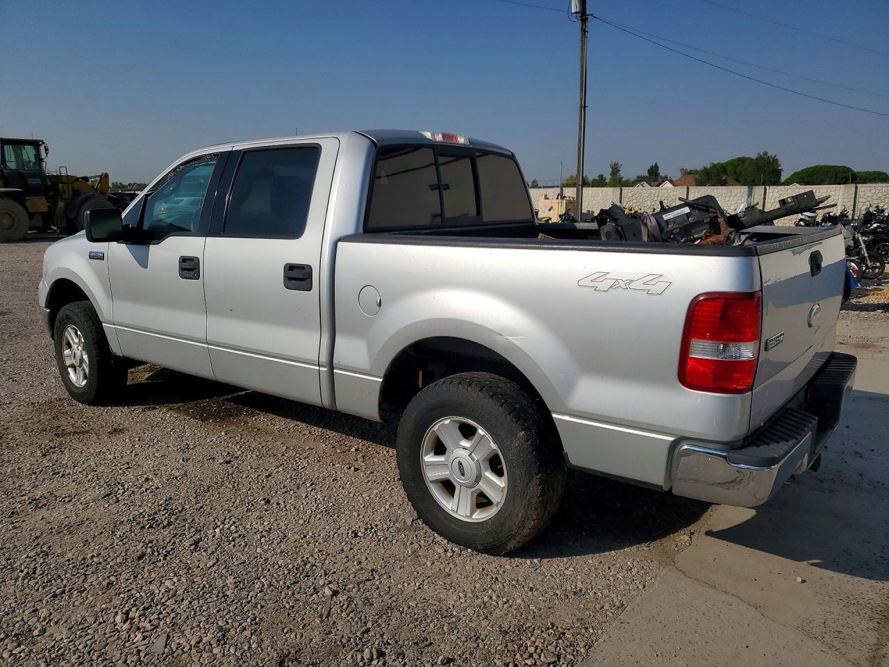 1FTPW14594KD05631 2004 FORD F150 photo no. 2