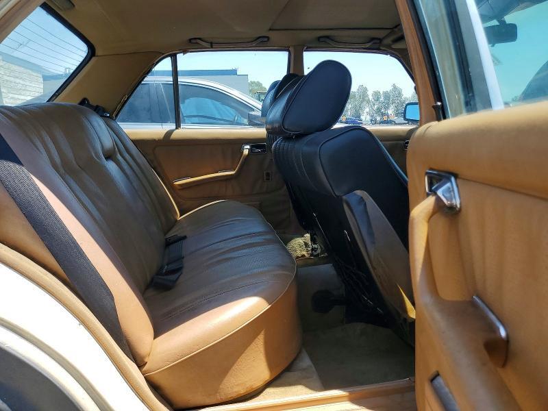 1983 MERCEDES-BENZ 300 DT — Фото 10 из 13