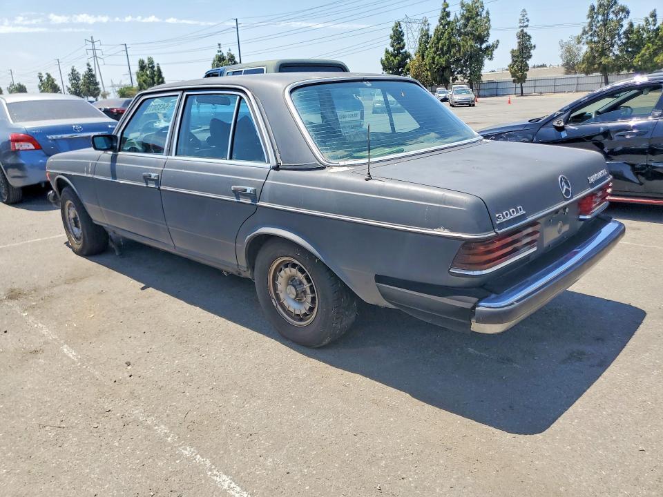 1983 MERCEDES-BENZ 300 DT — Фото 2 из 13