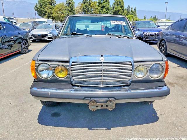 1983 MERCEDES-BENZ 300 DT — Фото 5 из 13